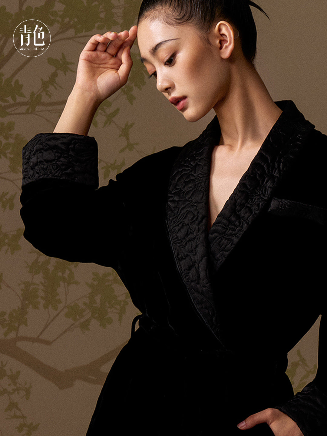 Atelier Intimo Yuebai Velvet and Cotton-Quilted Short Robe